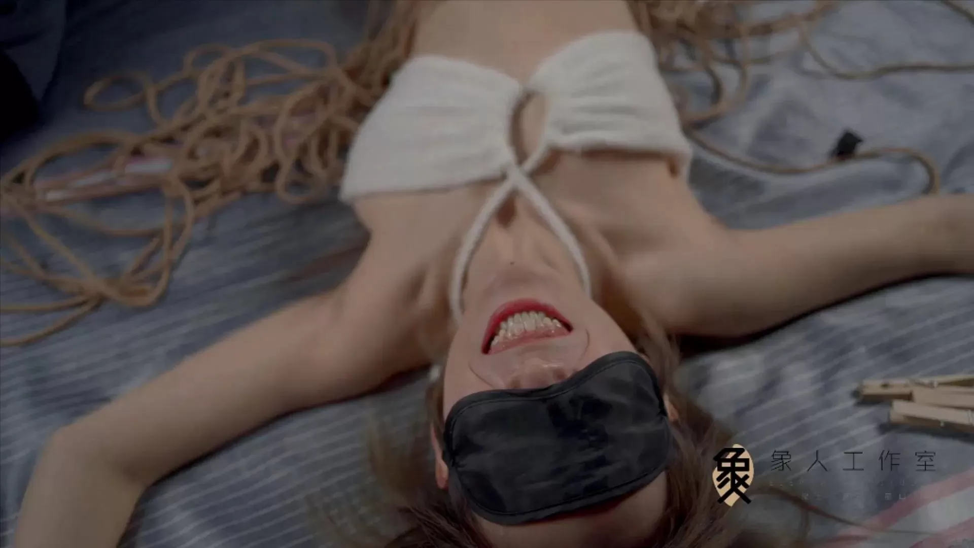 象人原创-嗷嗷TK- 极限的痒！给嗷嗷痒得笑不停疯狂喊停 4.webp