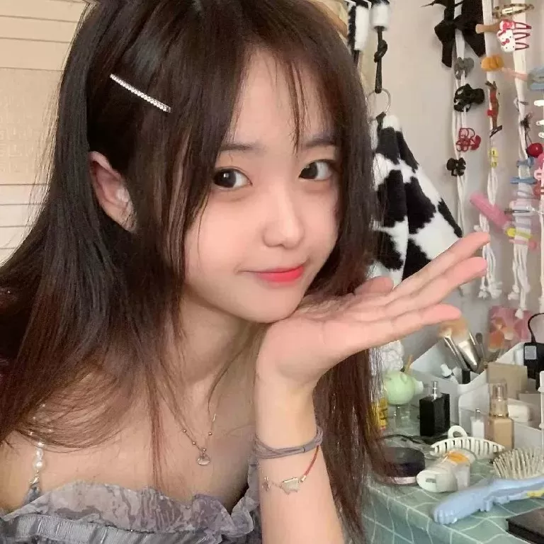 小k约现灰丝长筒靴小姐姐 2.webp