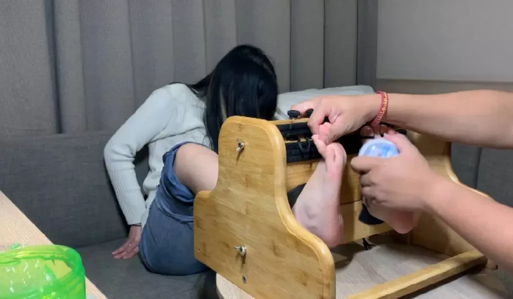 PP原创-接顺风车遇到的小姐姐 (3).webp