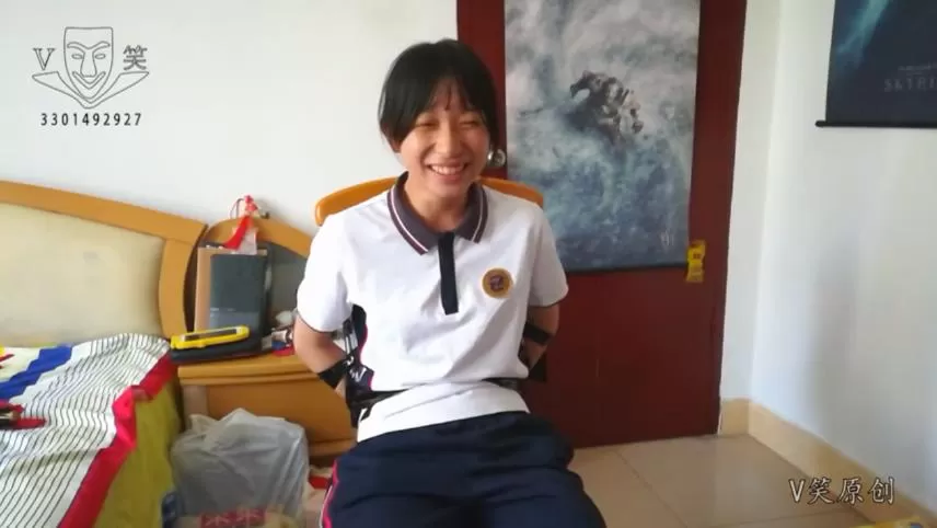 V笑原创 中学生-017 中学生软妹子TK：痒疯了.mp4_20251214_210420685.webp