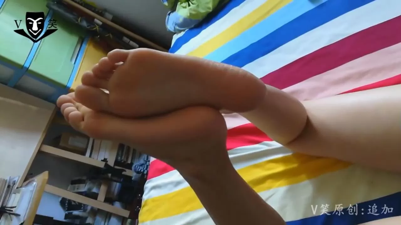 V笑原创 中学生-018 美术生姐妹TK 追加篇.mp4_20251214_214448199.webp