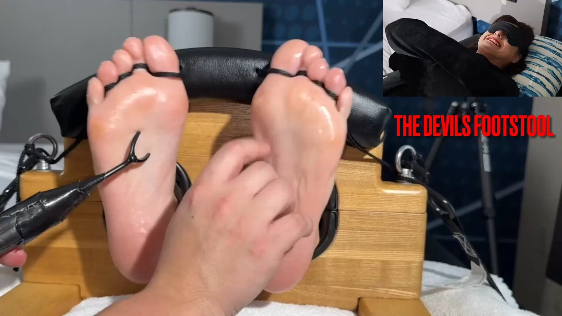 TheDevilsFootstool – Ticklish Mummy LilMizzUnique.mp4_snapshot_24.10.000.webp