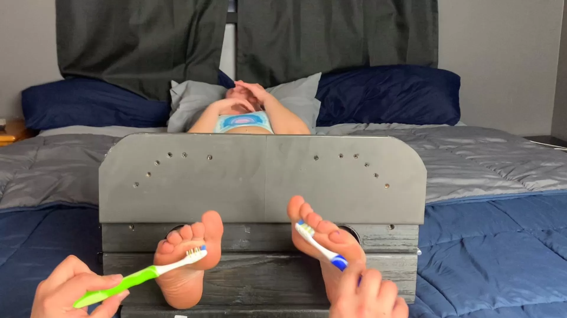 TheDevilsFootstool – Goddess Alex Toe-Tied and Tickled.mp4_snapshot_02.52.753.webp