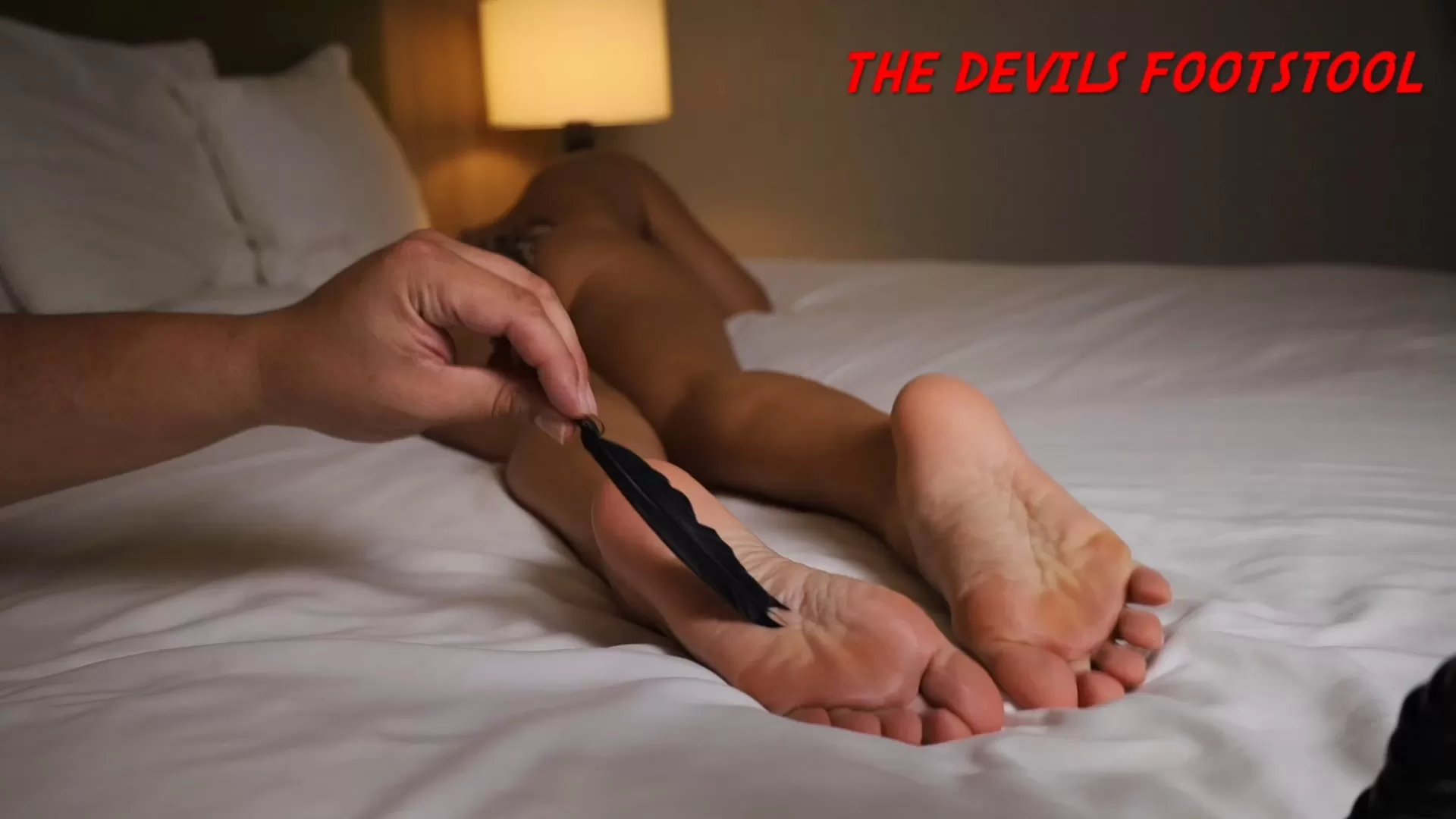TheDevilsFootstool – A Unique Feather Tickle.mp4_snapshot_14.35.000.webp