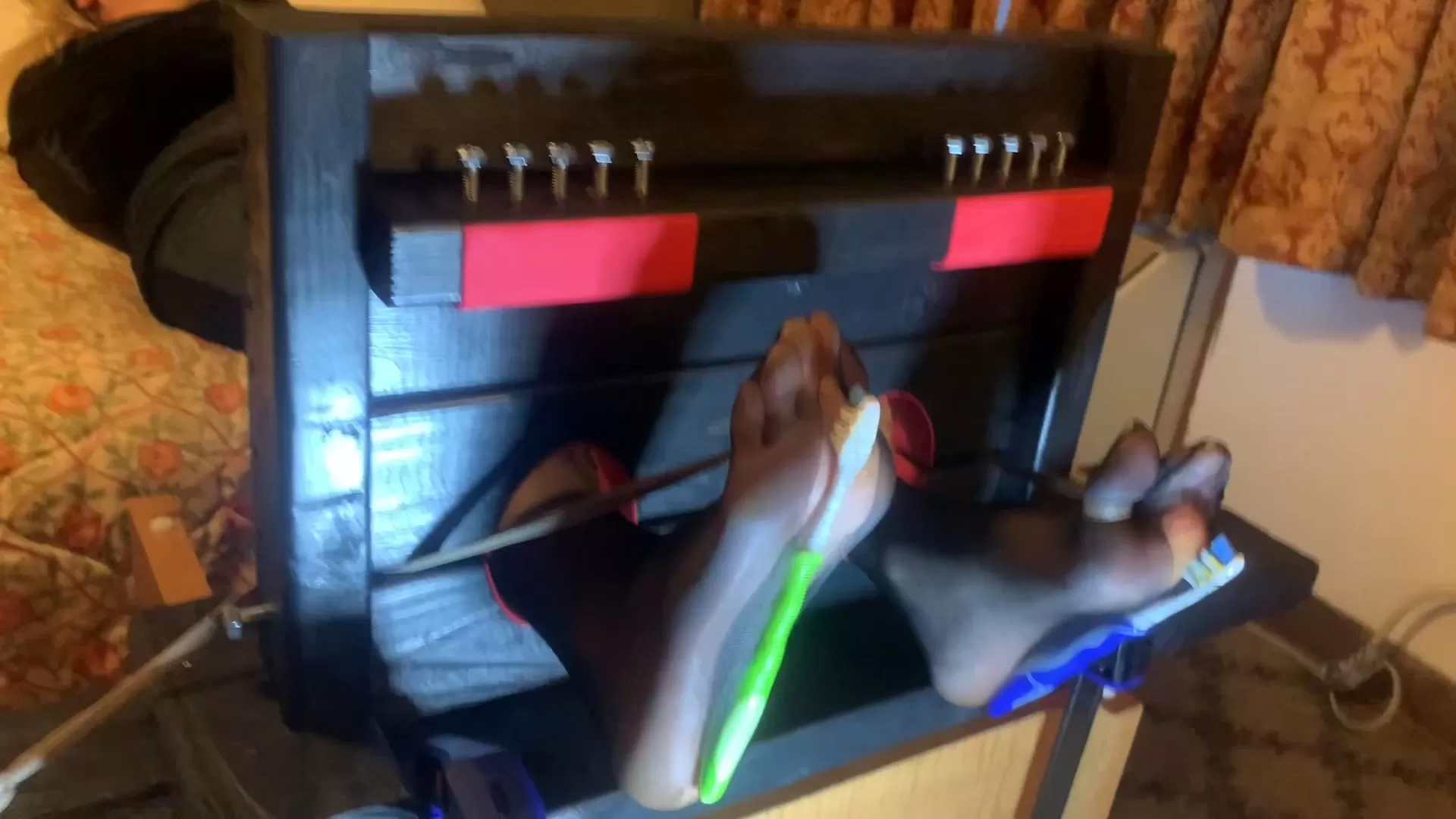 TheDevilsFootstool – Bella Toe-Tied and Tickled.mp4_snapshot_29.10.000.webp