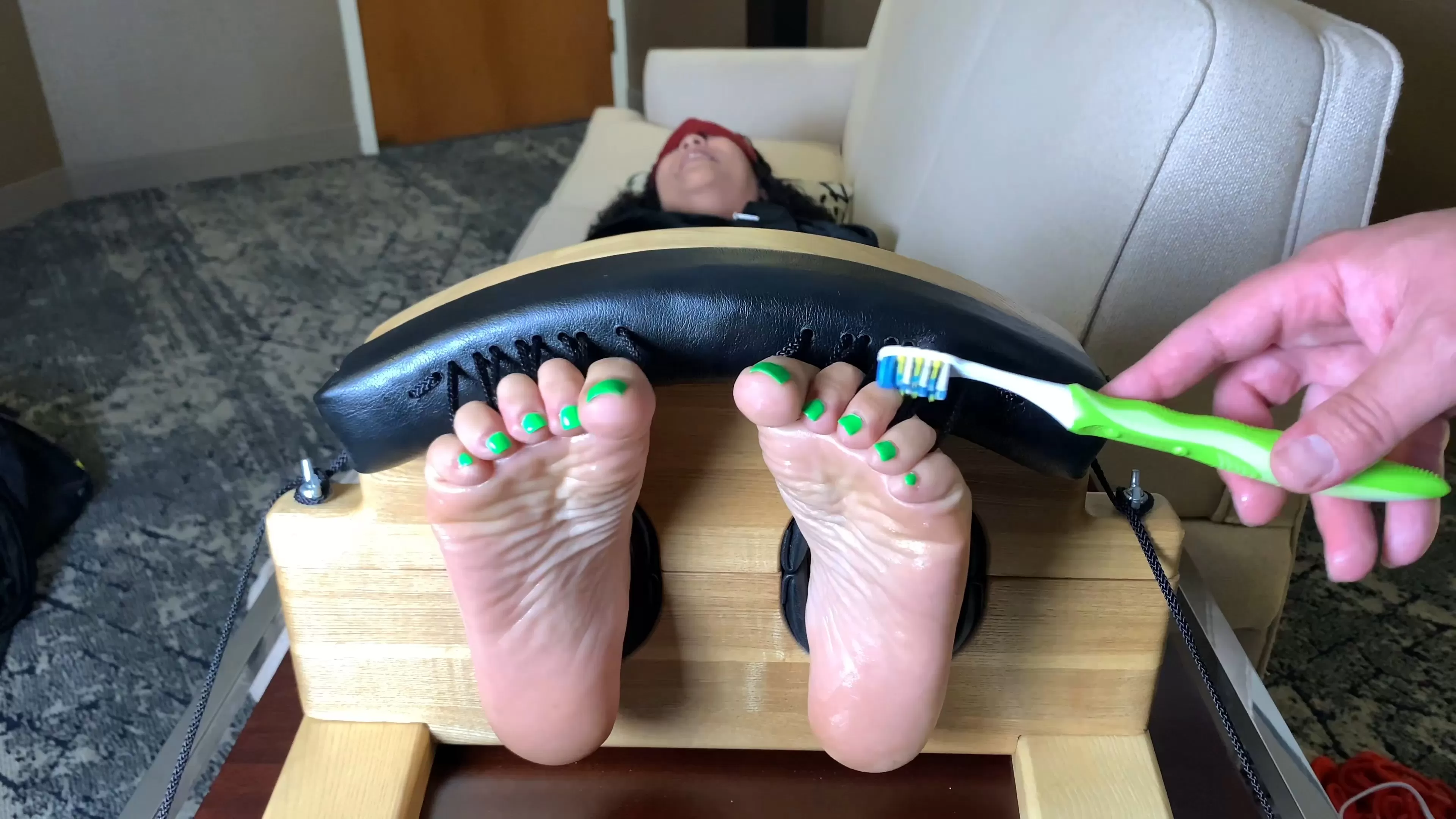 TheDevilsFootstool – Macy Divine Toe-Tied and Tickled.mp4_snapshot_13.03.333.webp