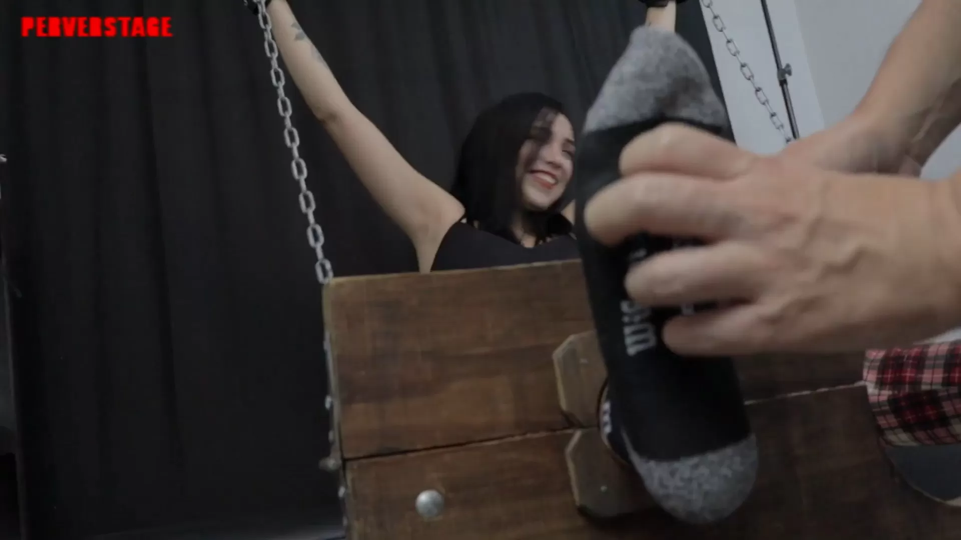 Perverstage – Berenice Pink Soles.mp4_snapshot_02.13.466.webp