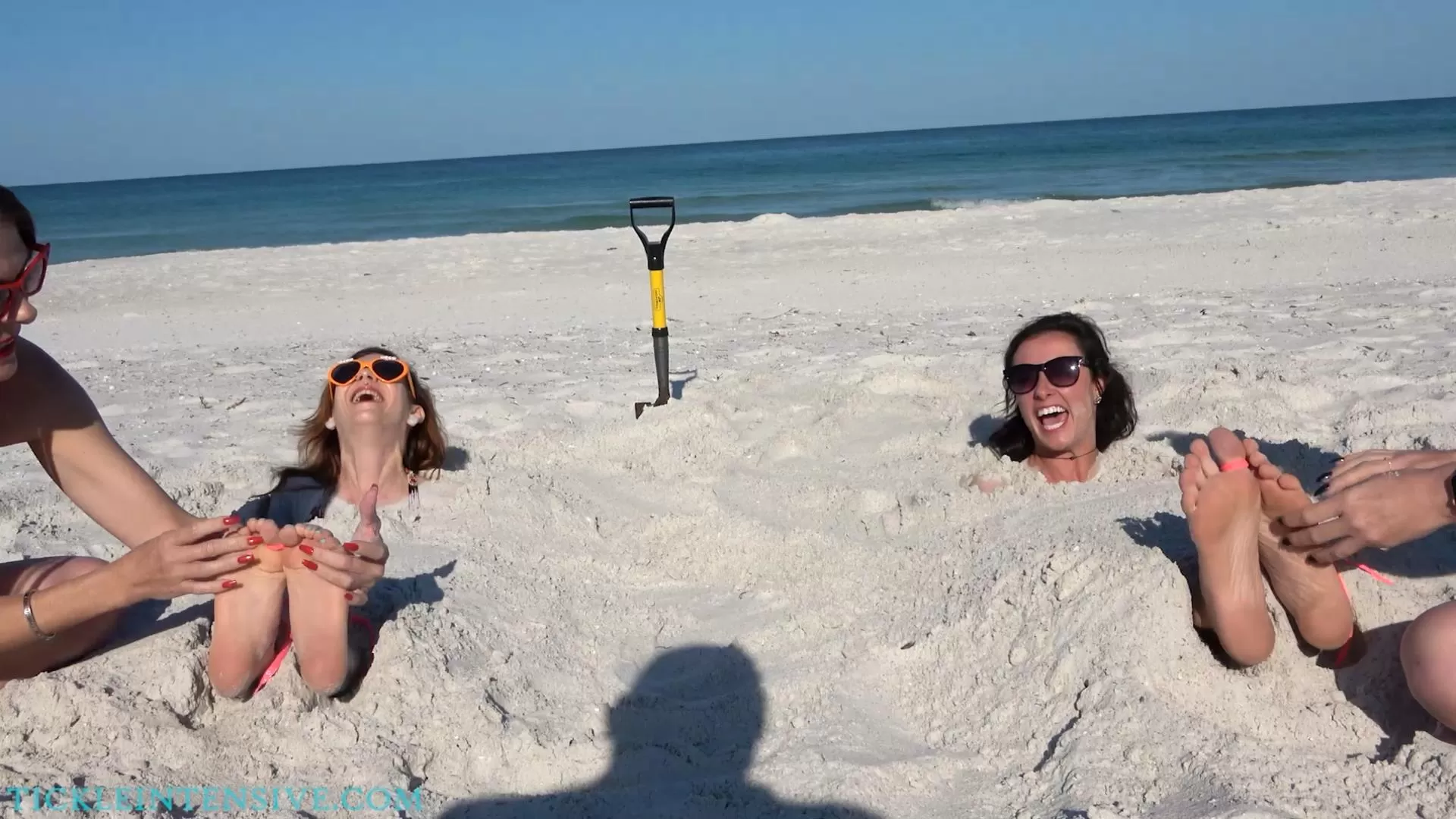 TickleIntensive – Fun in the Sun.mp4_20260322_140613562.webp