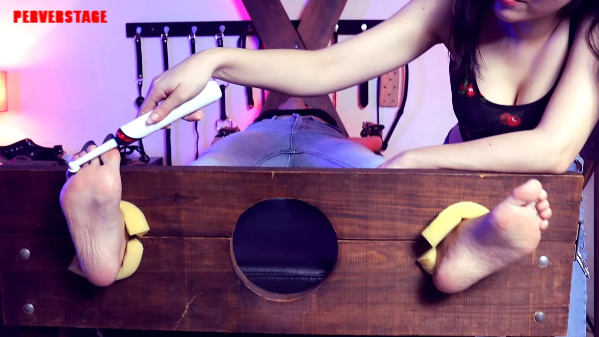 Perverstage – Cruel Jane mercilessly tickles Katie.mp4_snapshot_11.49.074.webp