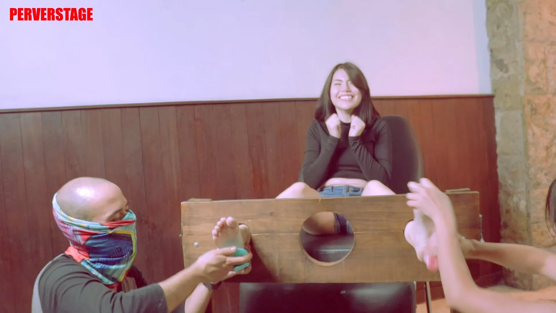 Perverstage – Small Feet in Stock (Jane).mp4_snapshot_05.50.383.webp