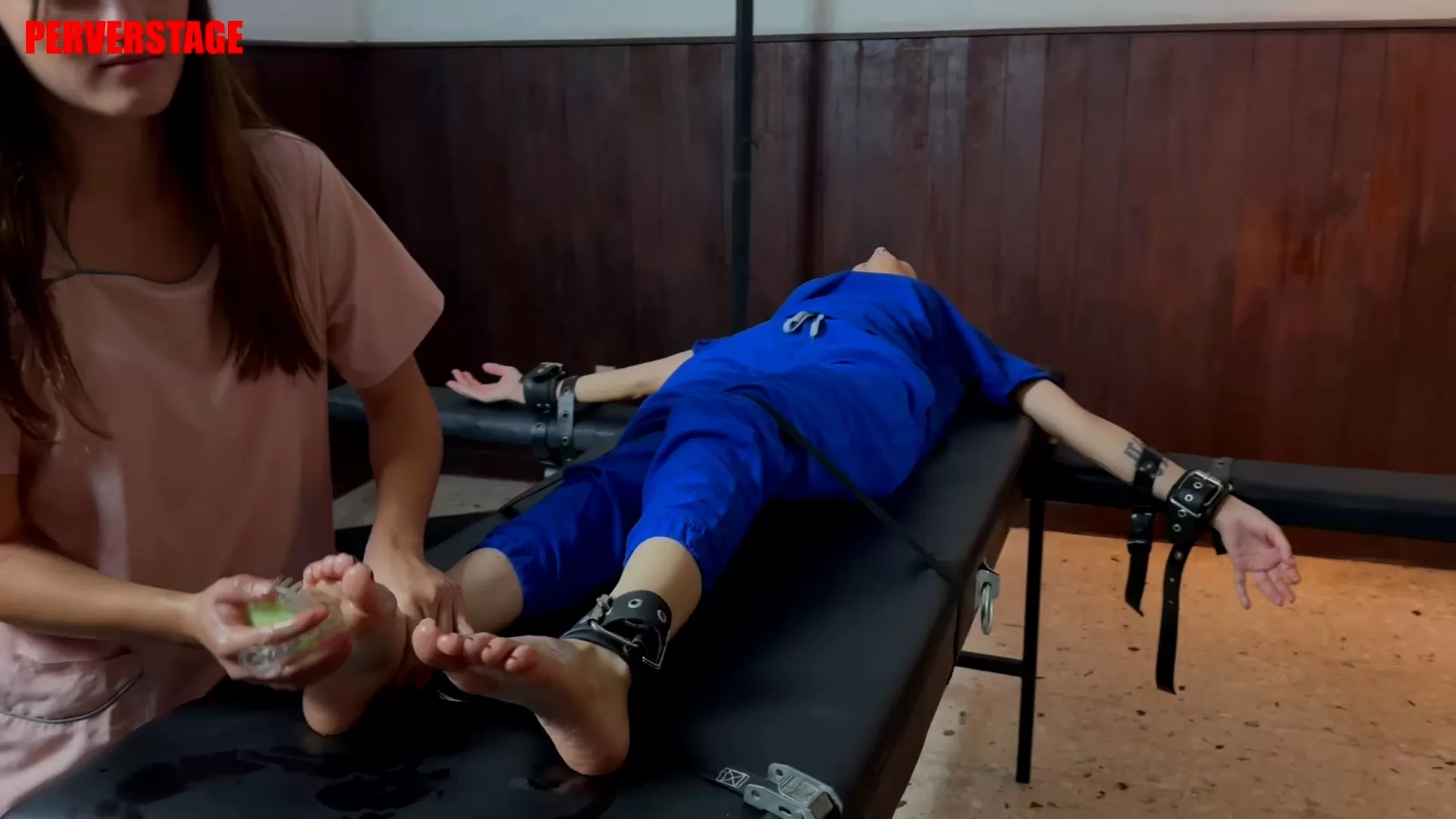 Perverstage – Tickle Therapy for Lilly.mp4_snapshot_21.58.016.webp