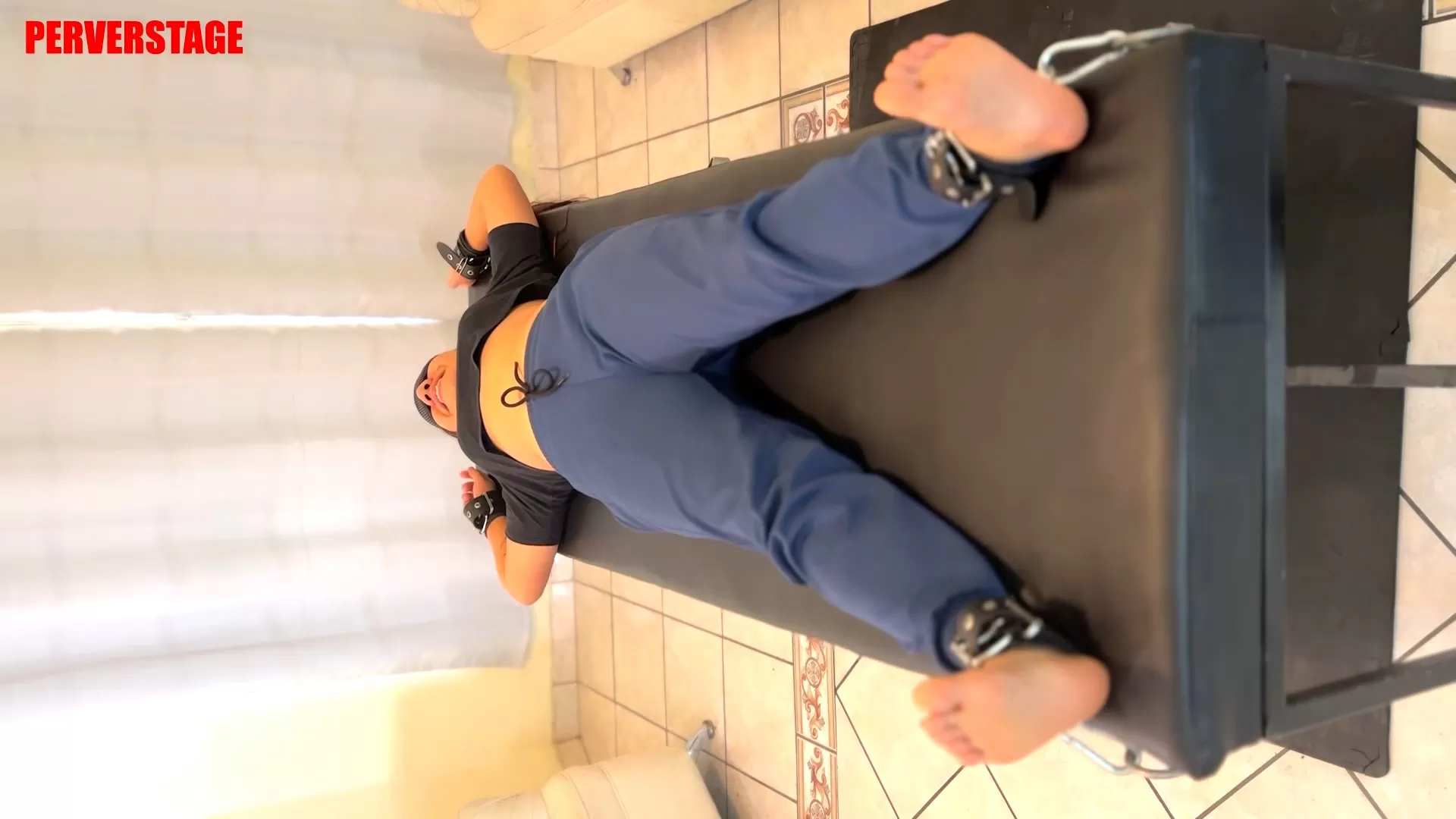 Perverstage – Aura writhing with laughter.mp4_snapshot_07.47.166.webp