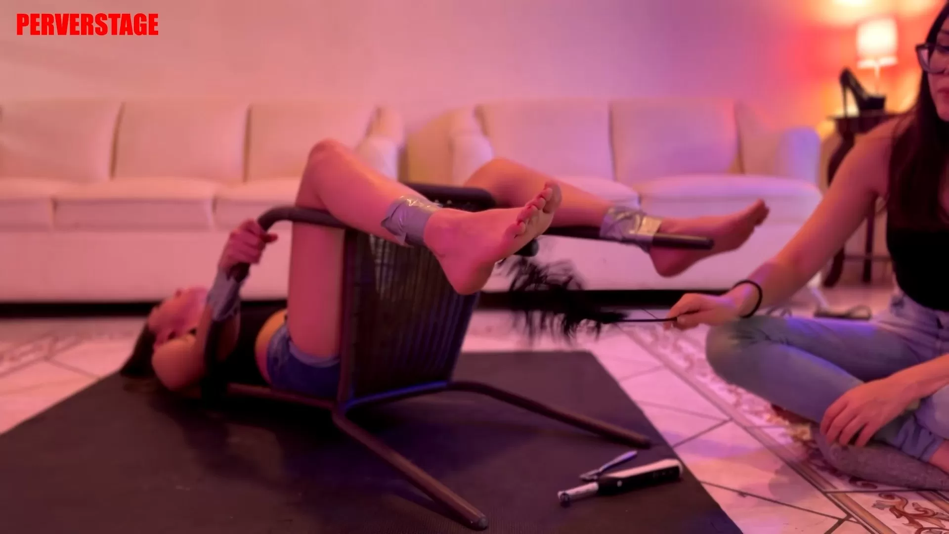 Perverstage – Sit down and Laugh Non-Stop.mp4_snapshot_08.20.533.webp