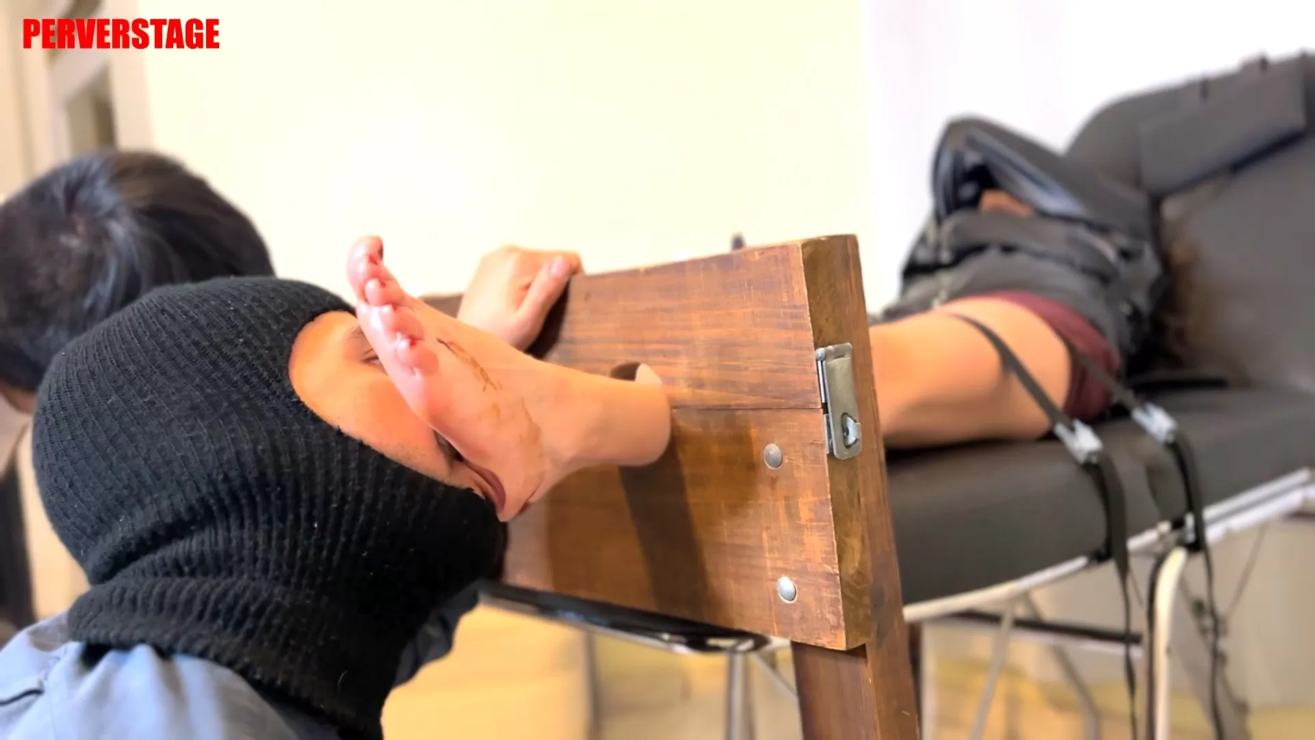 Perverstage – Melissa’s feet will be tickled, chocolated, worshipped and oiled.webp