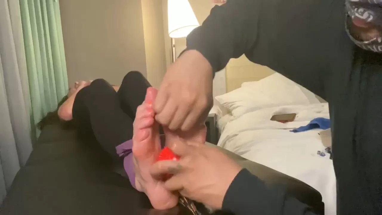 TheBKTickler – Ama’s Tickle Table Debut – Feet.mp4_snapshot_10.37.233.webp