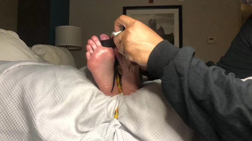 TheBKTickler – The debut of softwrinkledsole -feet.mp4_snapshot_07.23.000.webp