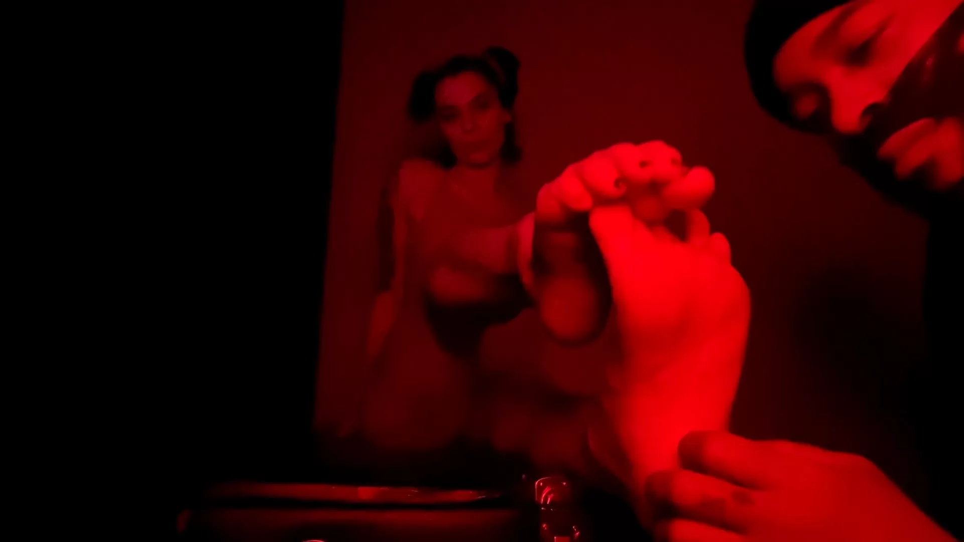 TheBKTickler – The Red Light Tickle Special Goddess Fina.mp4_snapshot_04.34.000.webp