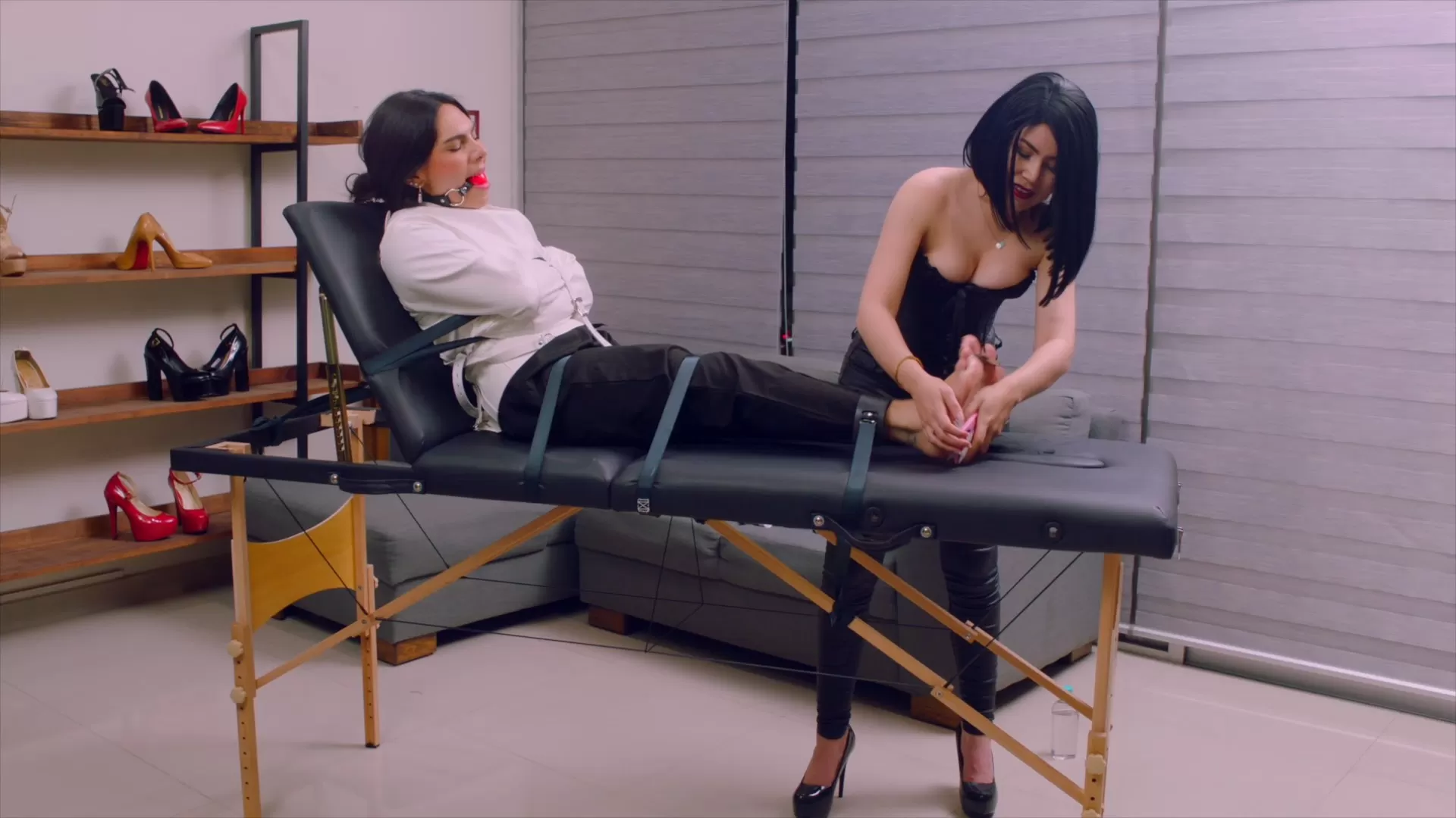 BeneathMyFeet – SPY KATIE’S WEAKNESS!.mp4_snapshot_10.56.250.webp