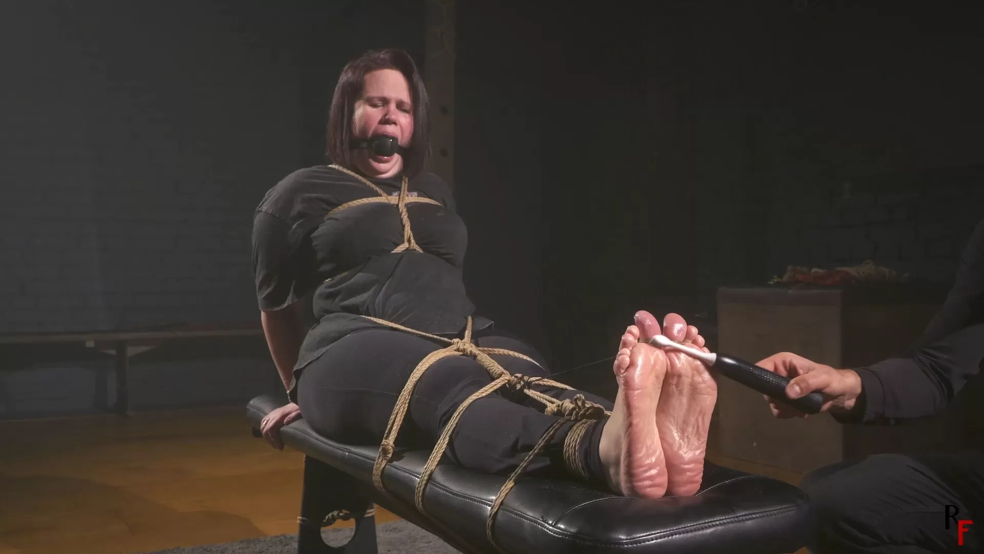 RFStudioProduction – Weightlifter Girl – Tickling Her Wrinkled Soles in Tight .webp