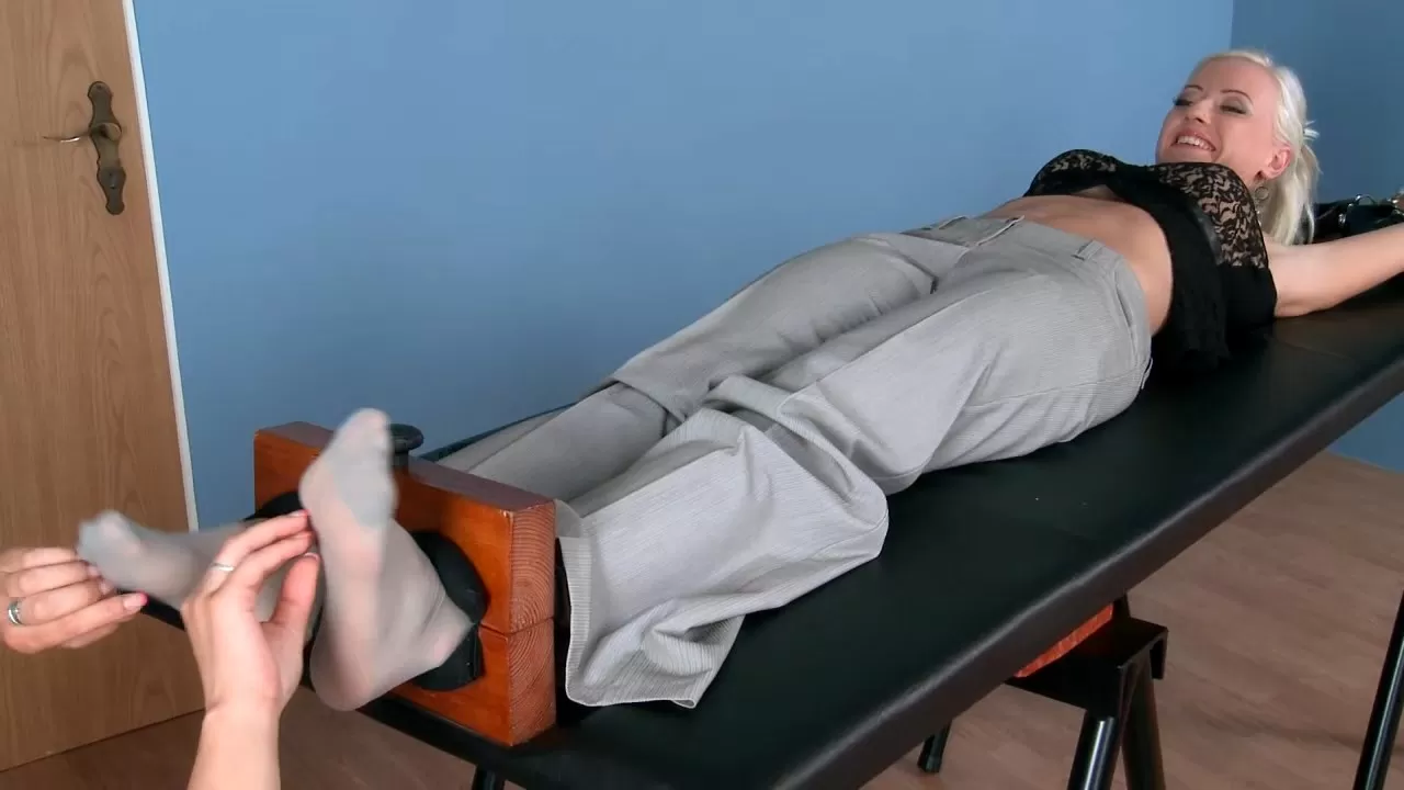 Tickling-Submission – Jasmina foot tickled in nylon .mp4_snapshot_01.23.416.webp