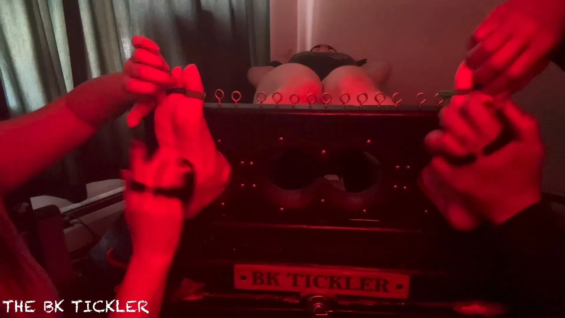 TheBKTickler – THE RED LIGHT SPECIAL FAE’S 20 MINUTES OF TICKLE HELL! – PART .webp