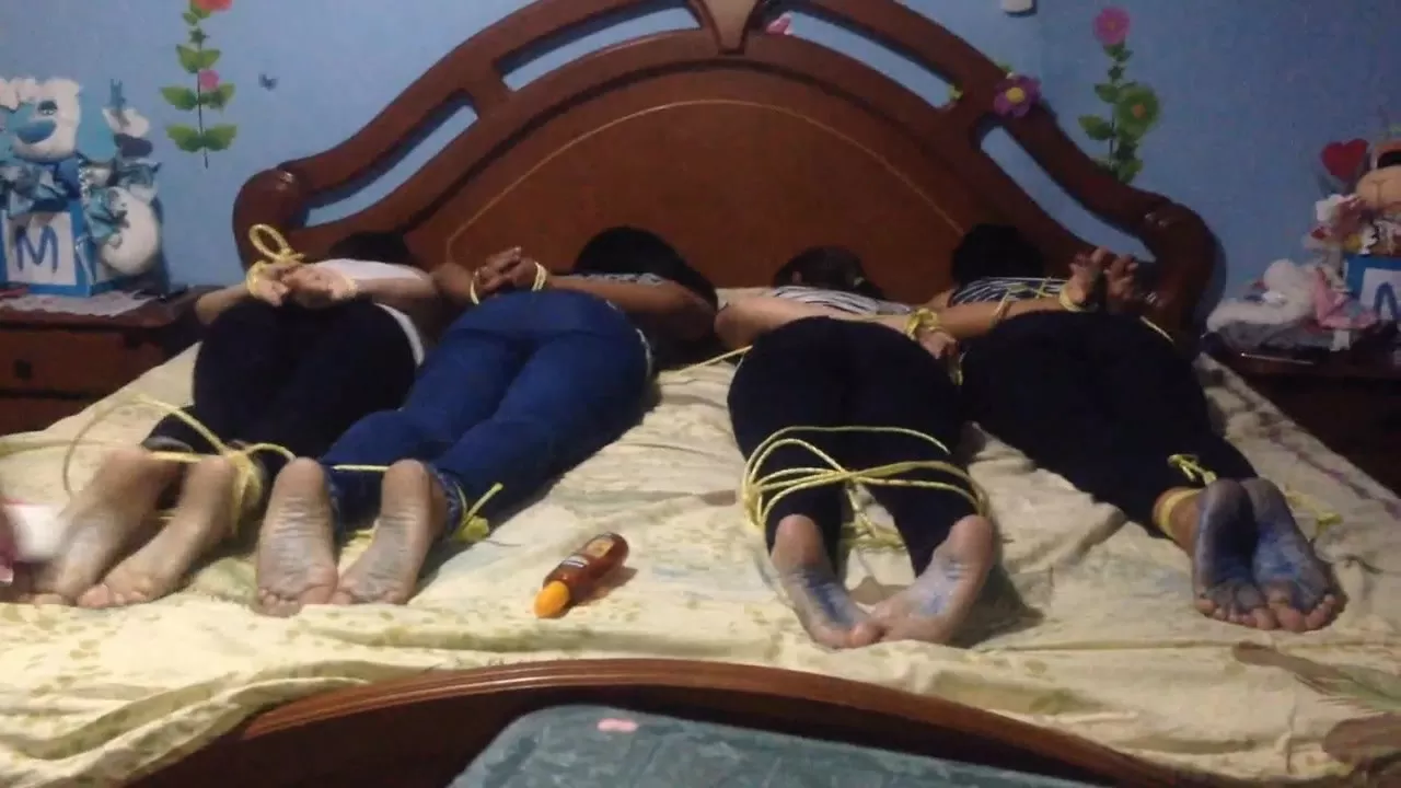 HomeMadeCosquillas - Bleu feet tickle challenge, Four girls.0008 - 00-05-44.webp