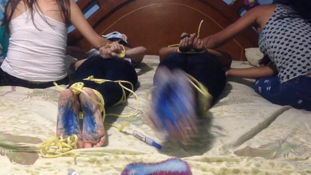 HomeMadeCosquillas - Bleu feet tickle challenge, Oriana and Maria's turn.00.webp