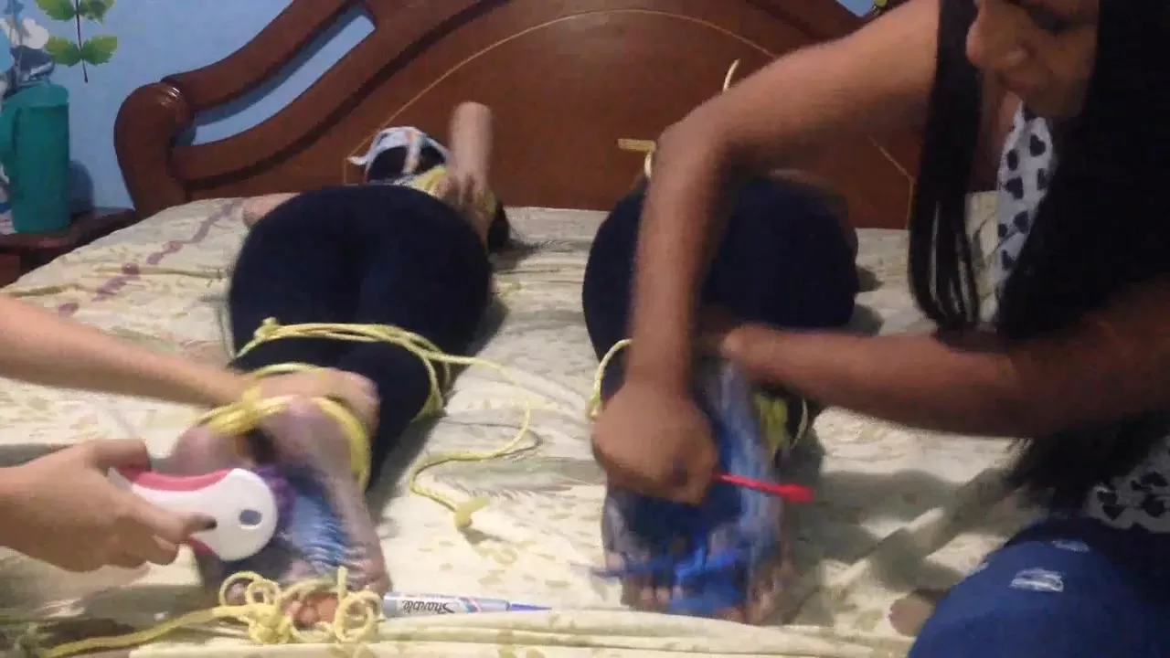 HomeMadeCosquillas - Bleu feet tickle challenge, Oriana and Maria's turn.00.webp