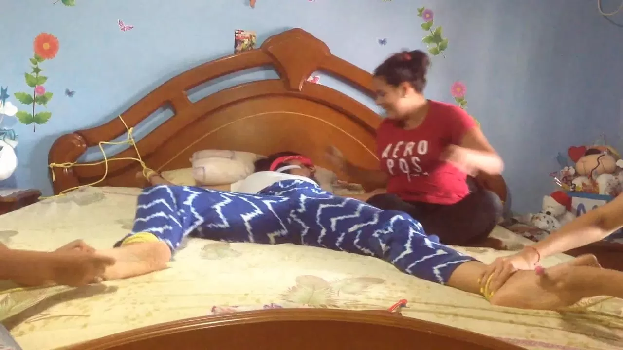 HomeMadeCosquillas - Escape or tickle torture! Margaret's turn.0003 - 00-04-03.webp