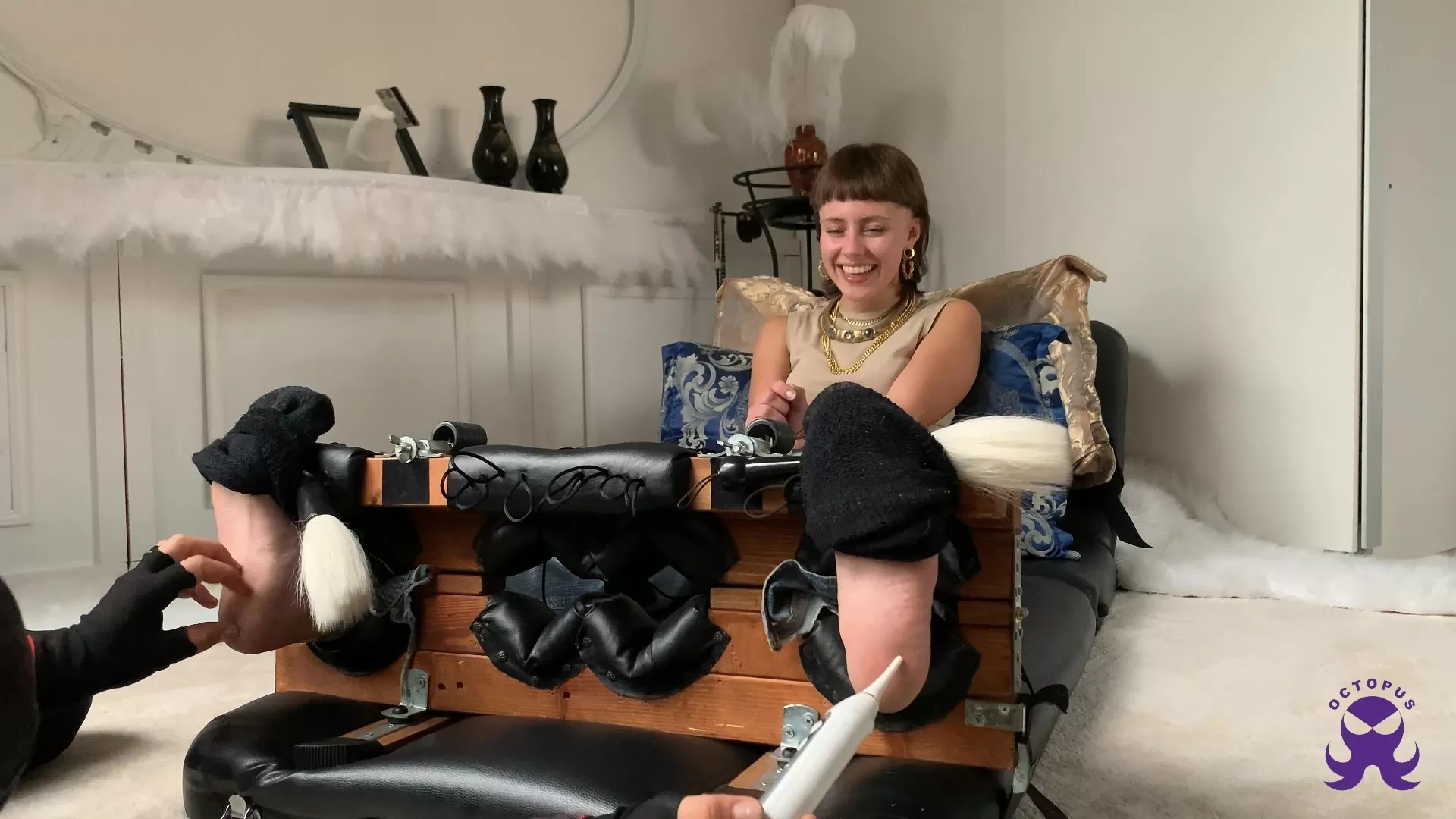 Octopus – Fexy – foot tickling part 1.0001 - 00-03-35.webp