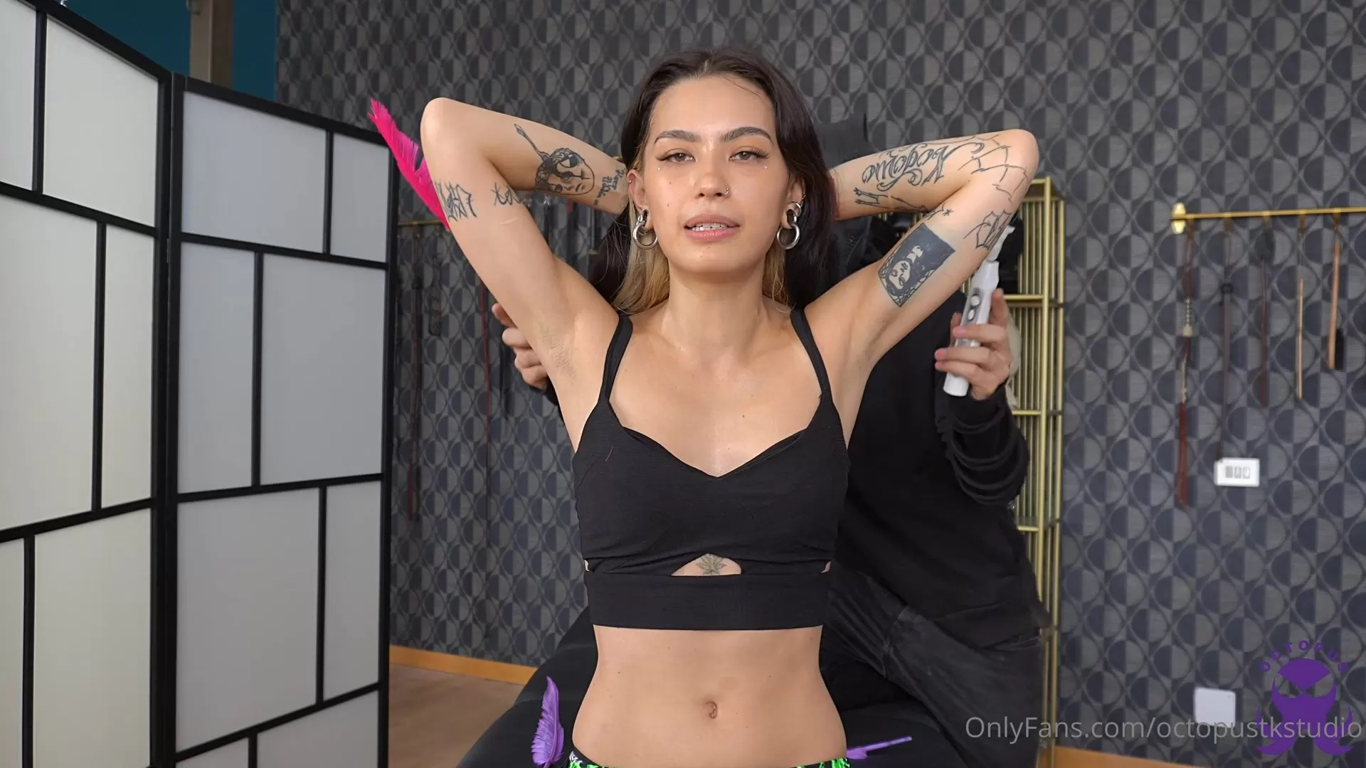 Octopus – Giulia Karmapollo Stay Still – Upperbody Tickling Challenge.0003 - 0.webp