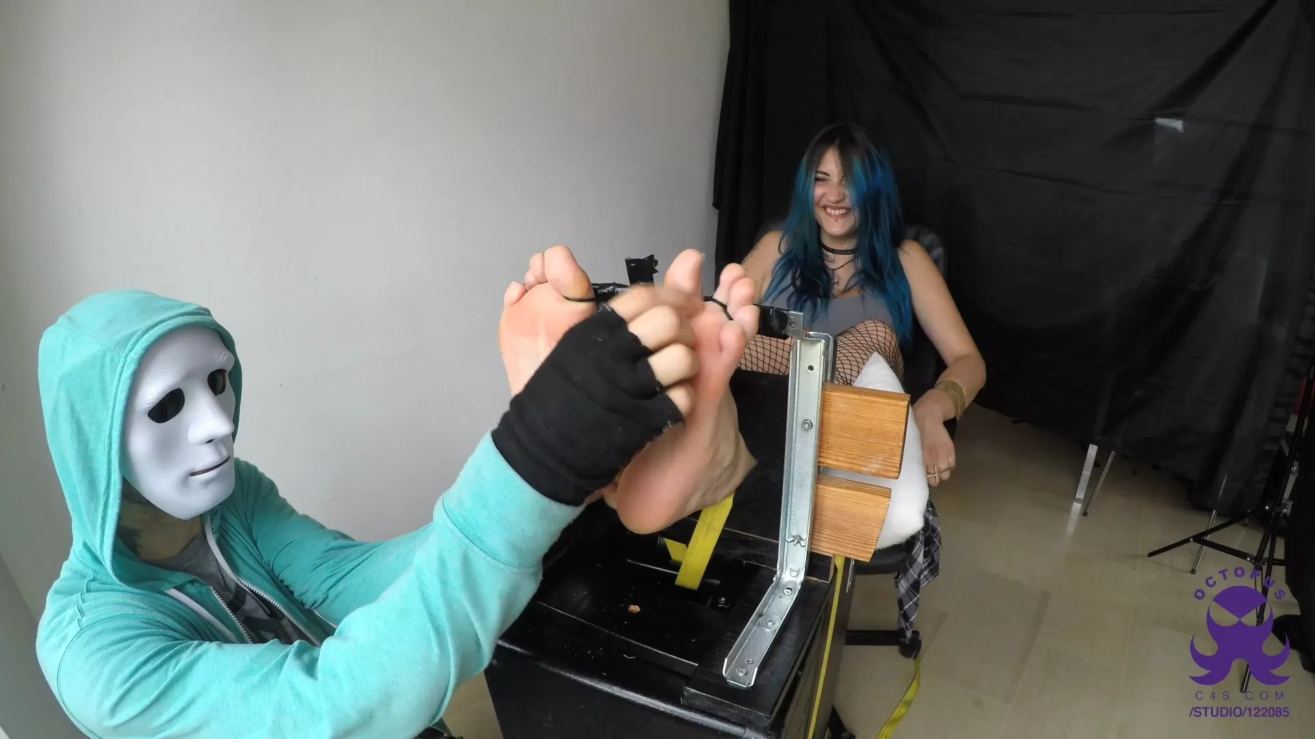 Octopus – Hyper Ticklish Hailie – Feet in the Stocks – First Time.0001 - 00-06-32.webp