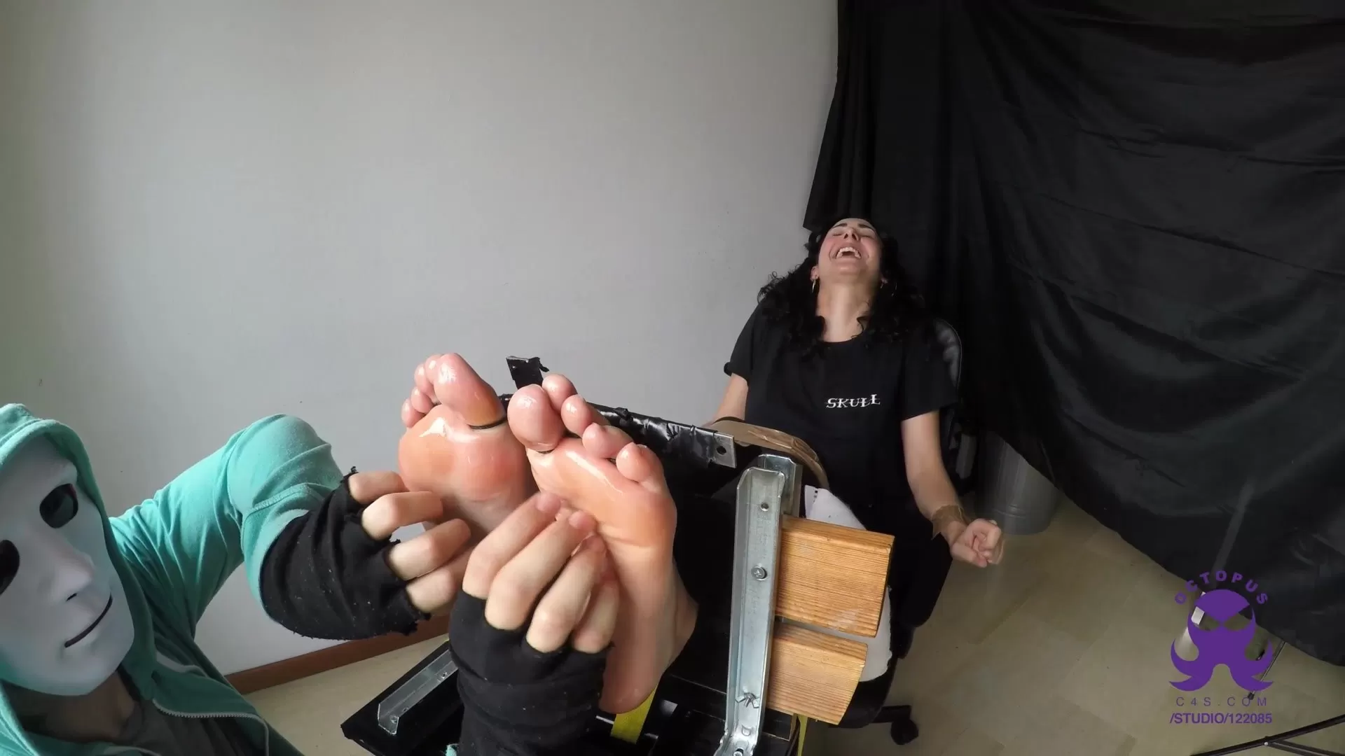Octopus – Margherita – Feet in the stocks – First Time.0007 - 00-07-25.webp