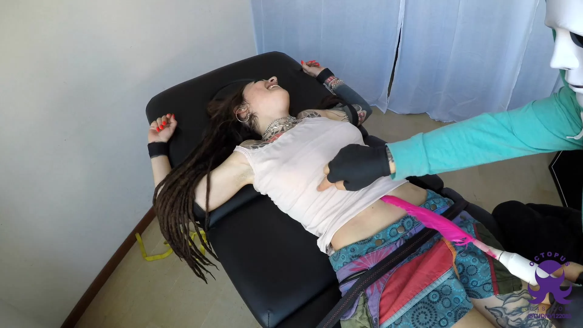 Octopus – Martina – I Hate My Belly Button – UpperBody.0007 - 00-05-28.webp