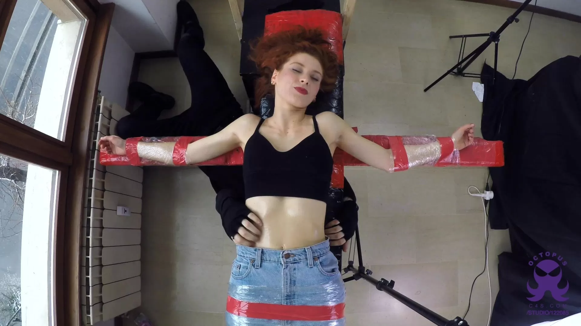Octopus – Redhead Dancer Giulia – Cross – First Time Upperbody.0011 - 00-07-54.webp