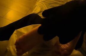 线下踩背馆挠06后漂亮技师实录（在线播）