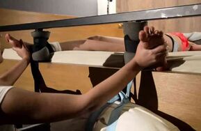 TickleTherapy - Irina foot tickle therapy by Anyuta 伊琳娜的足部挠痒治疗