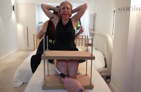 【在线播】AddictiveFrenchGirl   Discipline and submission for tickles and bastinado by Romy