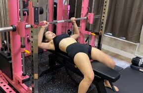 王子最新系列！边健身边TK