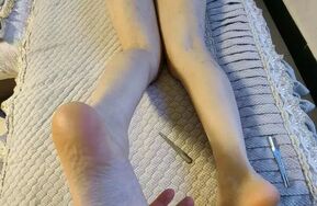 【原创】最爱小学妹约到家里tk玩tian嫩足，第四部