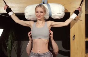 TickleTherapy – Bela tickle therapy by Tamara