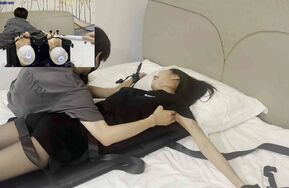 [布鲁原创]漫画腿高冷御姐小白 002