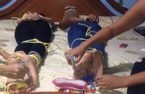 HomeMadeCosquillas   Bleu feet tickle challenge  Vicky and Ariana s turn