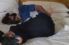 【在线播】反绑小男生，狂刷大脚板