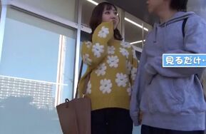 魔镜新作，窗外看不到女朋友被挠痒痒