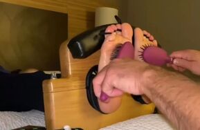 Venom crafts 4 超级怕痒素人体验足枷实拍，事实证明脚底板有痣的人痒痒肉爆表